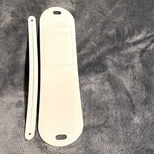 Lark & Ives luxury luggage tag